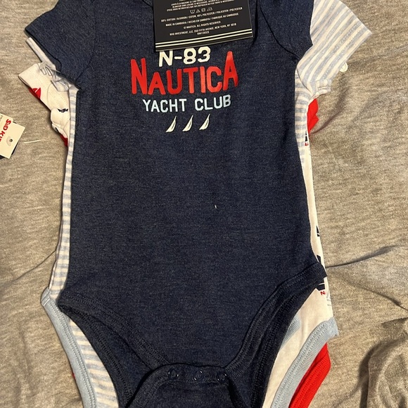 6-9 month boys Nautica bodysuit 4 pack - Picture 5 of 6